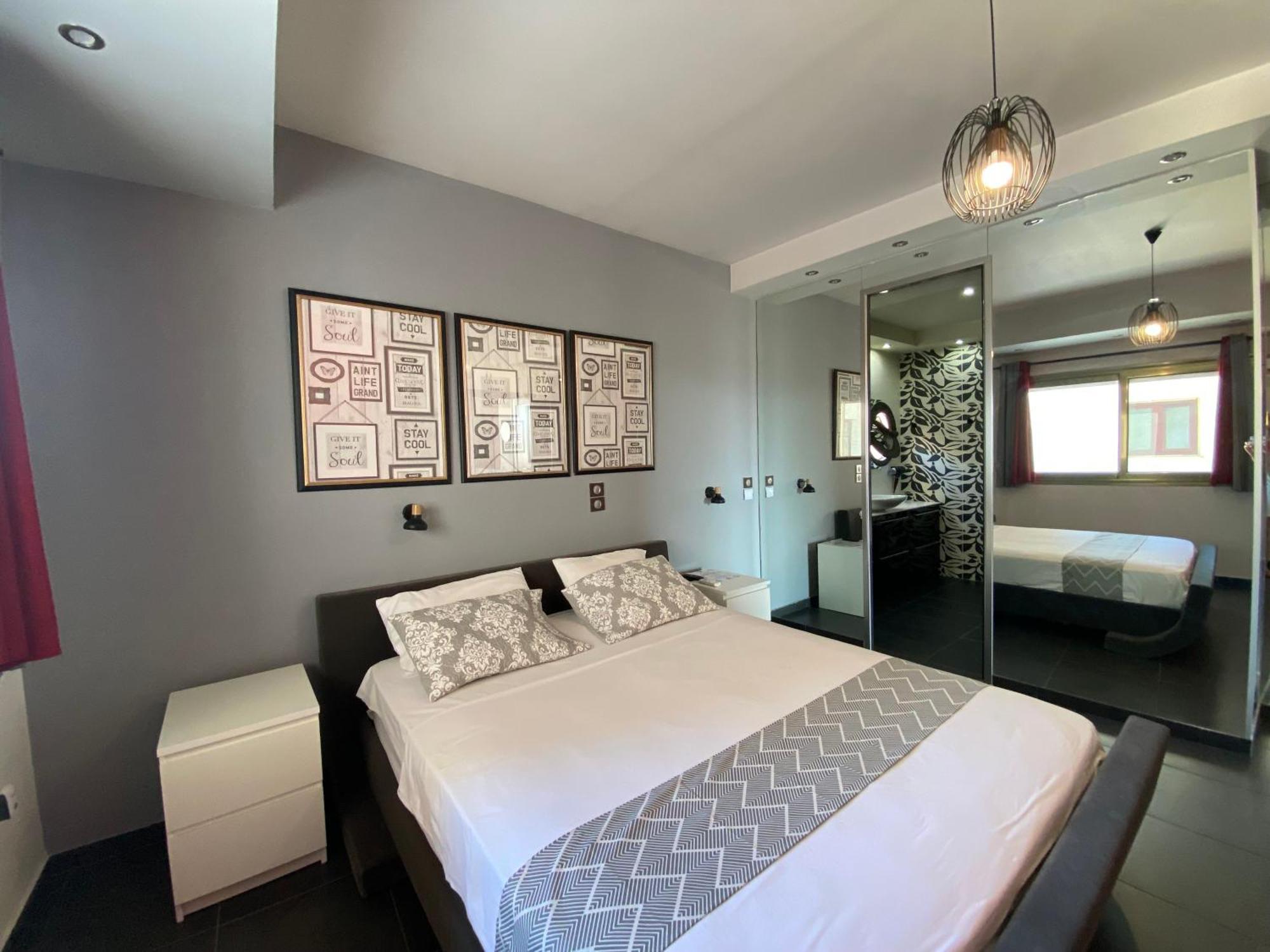 Luxury View Apartment 10Min From Athens Airport โกโรปิออน ภายนอก รูปภาพ